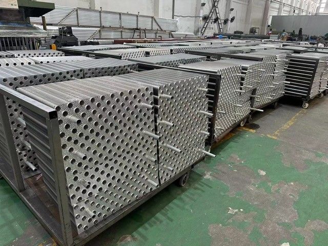 Louver Fin Φ12.3 25*21.65mm Heat Transfer Performance Air Conditioning Condenser Aluminum Fins 1